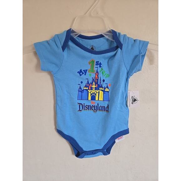 NEW Disney Blue Baby "My 1st Trip to Walt Disney World" Bodysuit Size 6-9 Mo - Picture 4 of 9